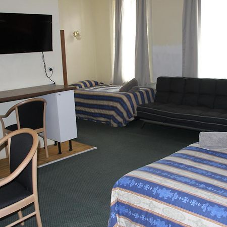 Alpine Heritage Motel Goulburn Luaran gambar