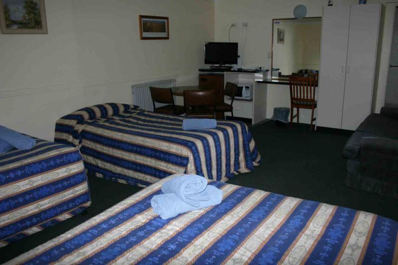 Alpine Heritage Motel Goulburn Luaran gambar